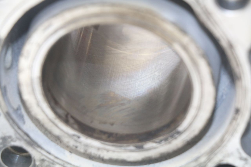 photo de CILINDRO PISTÃO SUZUKI BURGMAN 125 (2007 - 2014) - Pontos de fixação