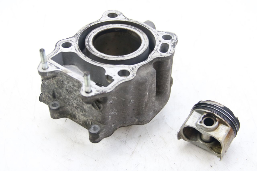 photo de CILINDRO PISTÃO SUZUKI BURGMAN 125 (2007 - 2014) - Detalhe da peça