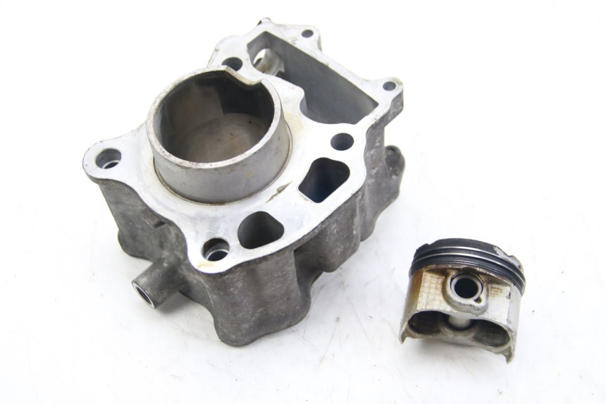 photo de CILINDRO PISTÃO SUZUKI BURGMAN 125 (2007 - 2014) - Pontos de fixação