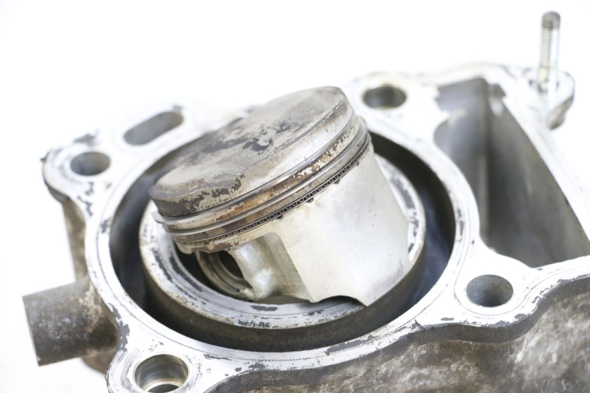 photo de CILINDRO PISTÃO SUZUKI BURGMAN 125 (2007 - 2014) - Detalhes característicos