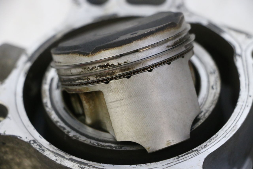 photo de CILINDRO PISTÃO SUZUKI BURGMAN 125 (2007 - 2014) - Inspeção visual