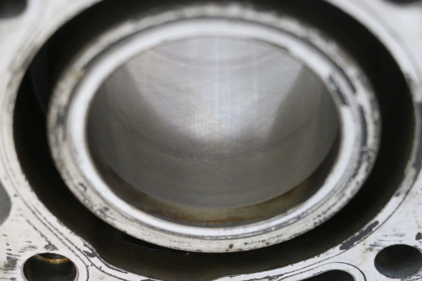 photo de CILINDRO PISTÃO SUZUKI BURGMAN 125 (2007 - 2014) - Pontos de fixação
