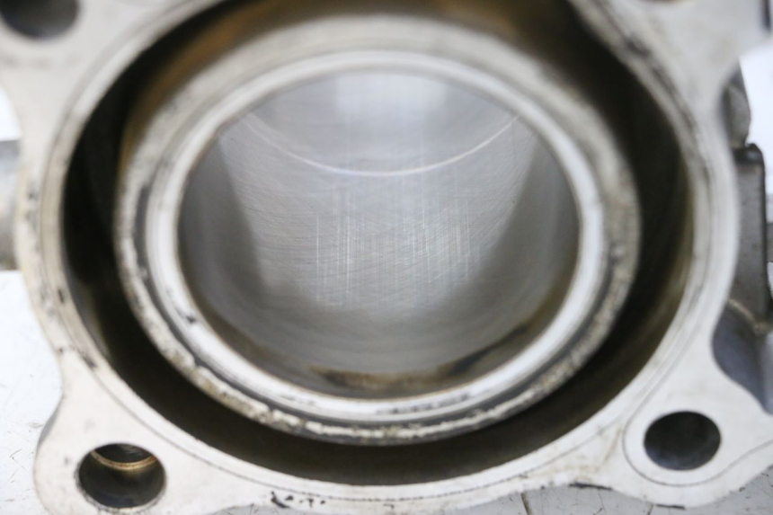 photo de CILINDRO PISTÃO SUZUKI BURGMAN 125 (2007 - 2014) - Detalhe da peça