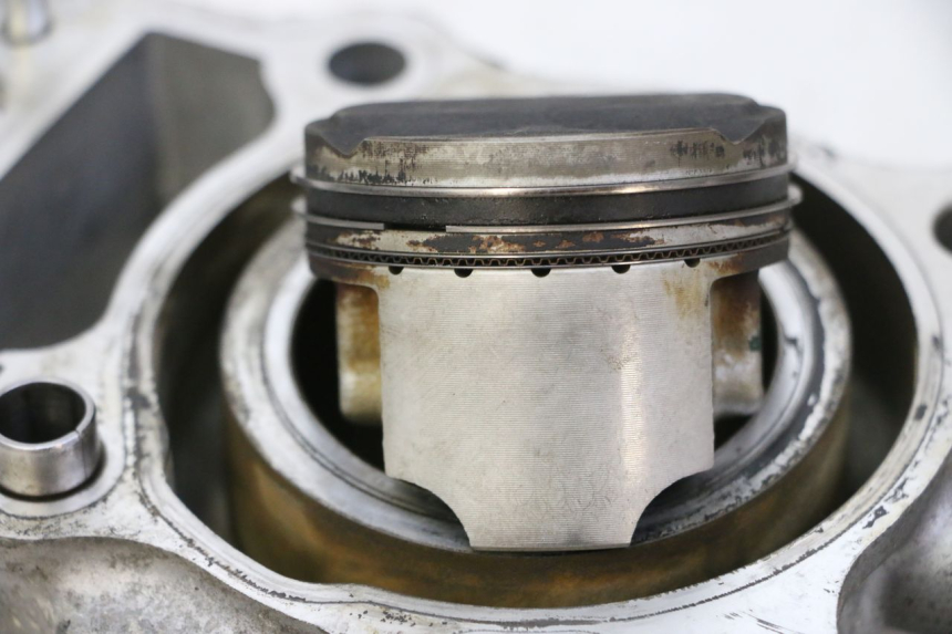 photo de CILINDRO PISTÃO SUZUKI BURGMAN 125 (2007 - 2014) - Detalhes característicos
