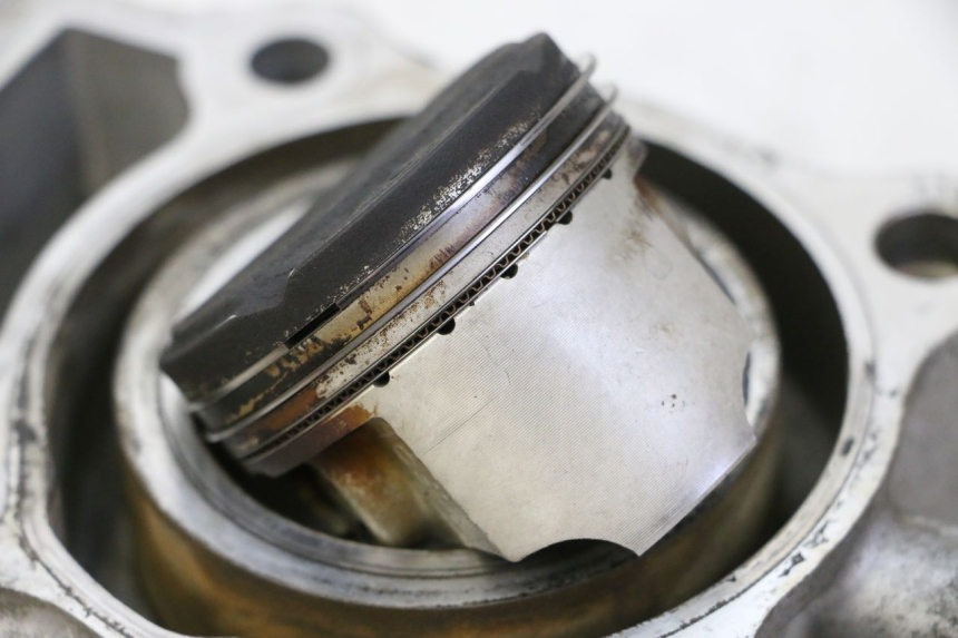 photo de CILINDRO PISTÃO SUZUKI BURGMAN 125 (2007 - 2014) - Ampliação dos componentes