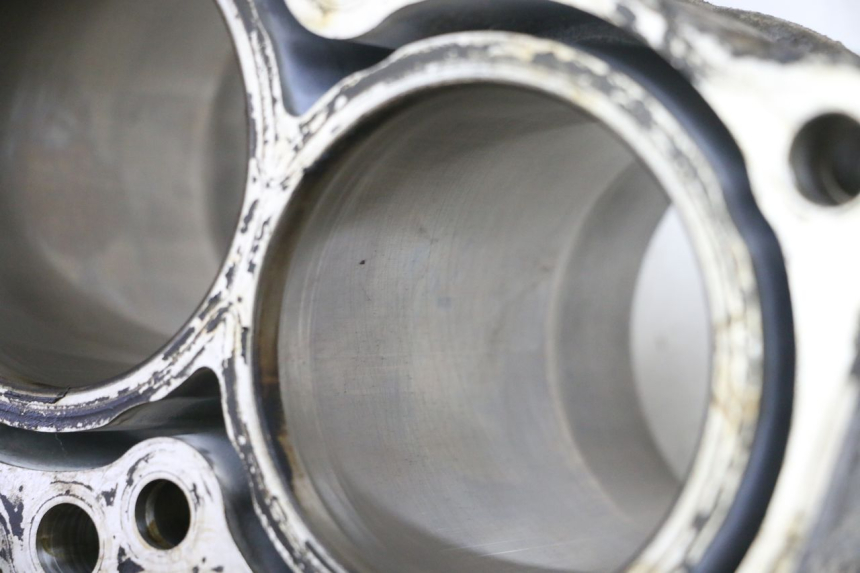 photo de CILINDRO PISTÃO SUZUKI BURGMAN 650 (2013 - 2020) - Detalhes característicos