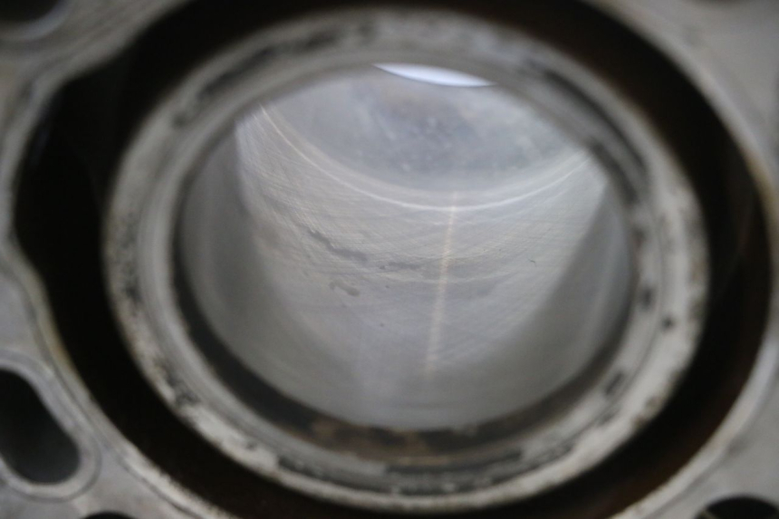 photo de CILINDRO PISTÃO SUZUKI BURGMAN 125 (2007 - 2014) - Detalhes característicos