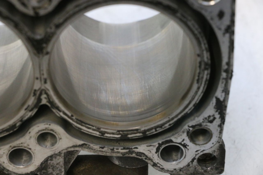 photo de PISTÃO DO CILINDRO SUZUKI BURGMAN EXECUTIVE ABS 650 (2006 - 2012) - Outro ângulo de visão