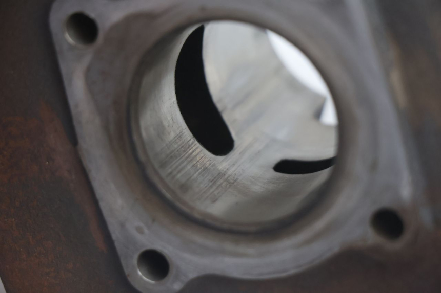photo de CILINDRO PISTÃO PEUGEOT BUXY 50 (1993 - 1998) - Pontos de fixação