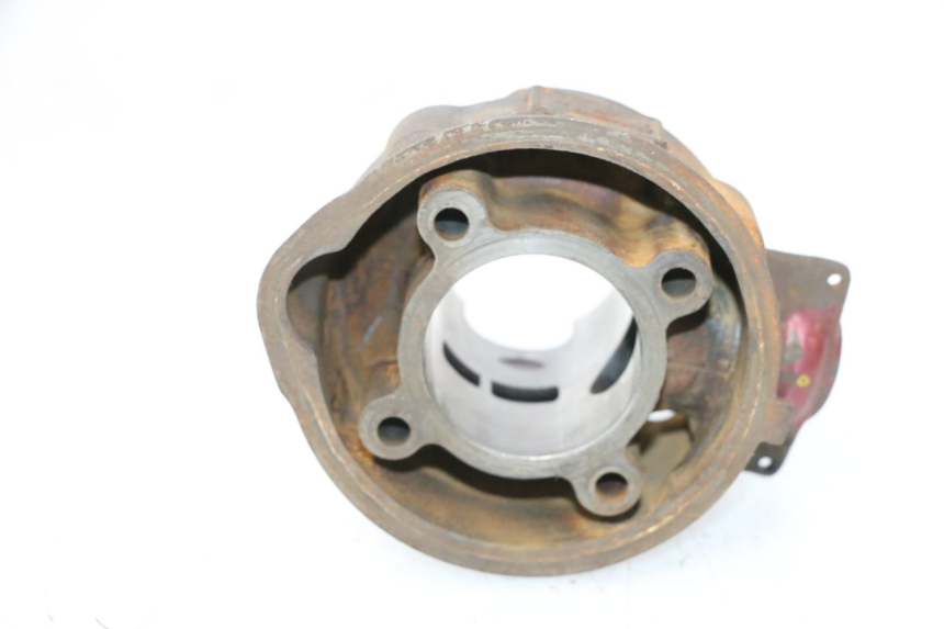 photo de PISTÃO DO CILINDRO HM HONDA CRM DERAPAGE RR 50 (2006 - 2017) - Detalhes característicos
