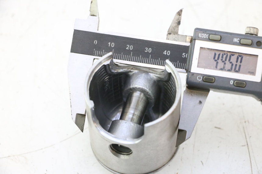 photo de PISTÃO DO CILINDRO HM HONDA CRM DERAPAGE RR 50 (2006 - 2017) - Ampliação técnica