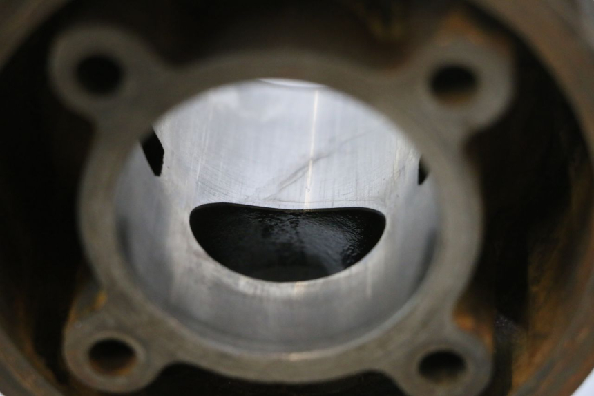 photo de PISTÃO DO CILINDRO HM HONDA CRM DERAPAGE RR 50 (2006 - 2017) - Pontos de fixação