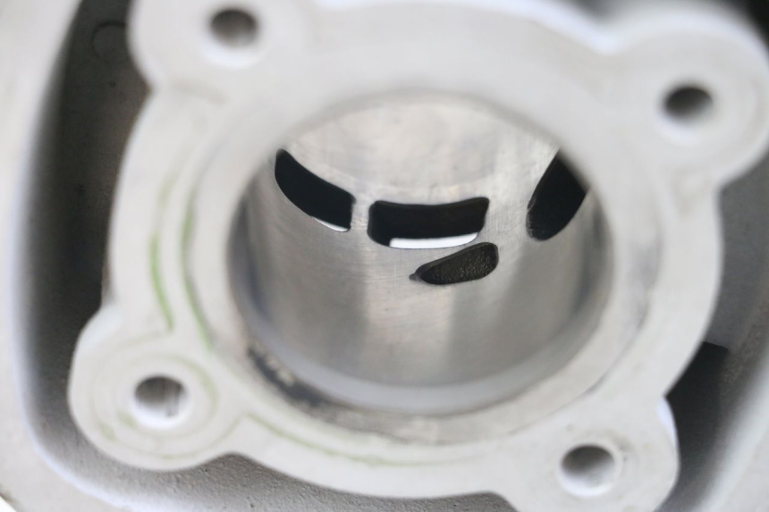 photo de CILINDRO PISTÃO GILERA DNA 50 (2000 - 2007) - Pontos de fixação