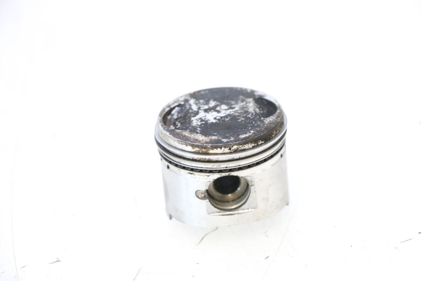 photo de PISTÃO DO CILINDRO JM MOTORS EVOLIS 4T 50 (2018 - 2022) - Detalhes característicos