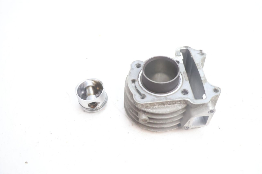 photo de PISTÃO DO CILINDRO JM MOTORS EVOLIS 4T 50 (2018 - 2022) - Outro ângulo de visão