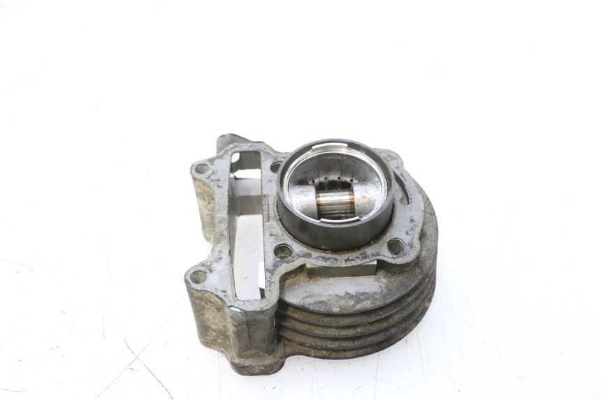 photo de PISTÃO DO CILINDRO JM MOTORS F45i 4T 50 (2020 - 2023) - Outro ângulo de visão