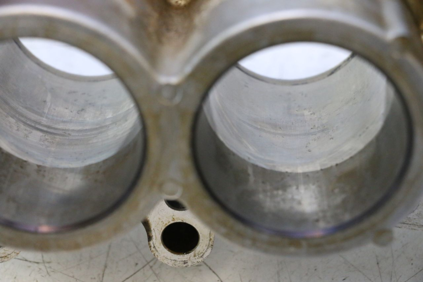 photo de CILINDRO PISTÃO HONDA FJS SILVER WING SILVERWING 400 (2005 - 2008) - Pontos de fixação