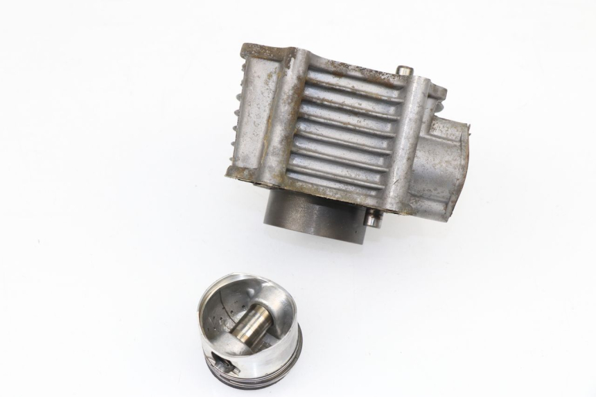photo de CILINDRO PISTÃO REVATTO FUTURA GT 125 (2006 - 2008) - Estado da superfície