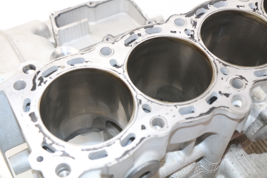 photo de CILINDRO PISTÃO SUZUKI GSX-R GSXR K16 1000 (2012 - 2016) - Estado da superfície