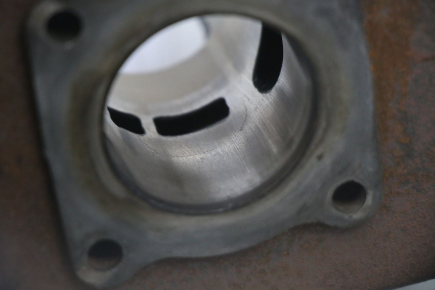photo de CILINDRO PISTÃO PEUGEOT KISBEE 2T 50 (2010 - 2017) - Detalhes característicos