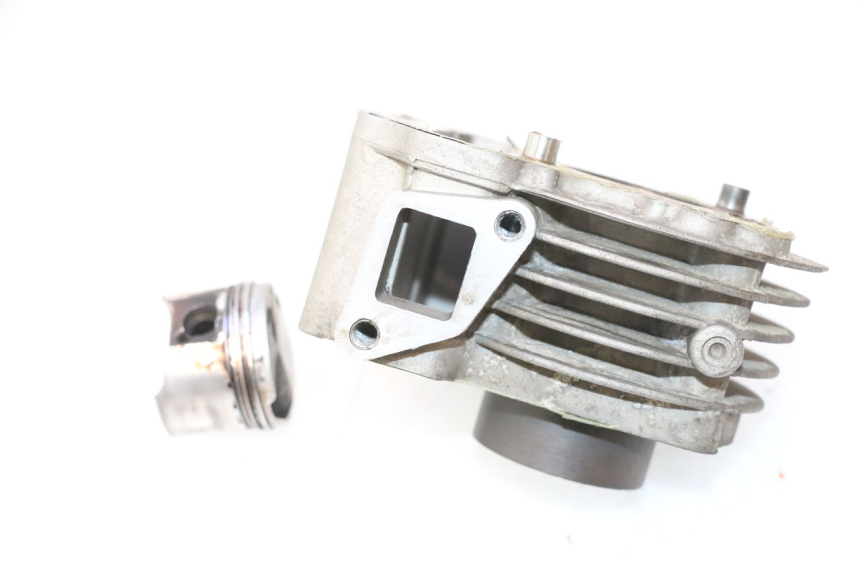 photo de CILINDRO PISTÃO PEUGEOT KISBEE 4T 50 (2010 - 2017) - Detalhes característicos