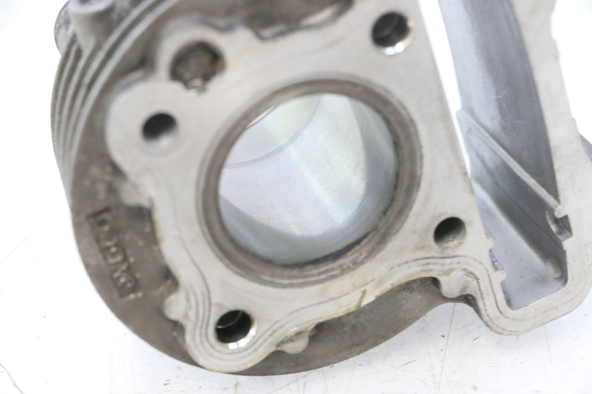 photo de CILINDRO PISTÃO PEUGEOT KISBEE 4T 50 (2018 - 2022) - Pontos de fixação