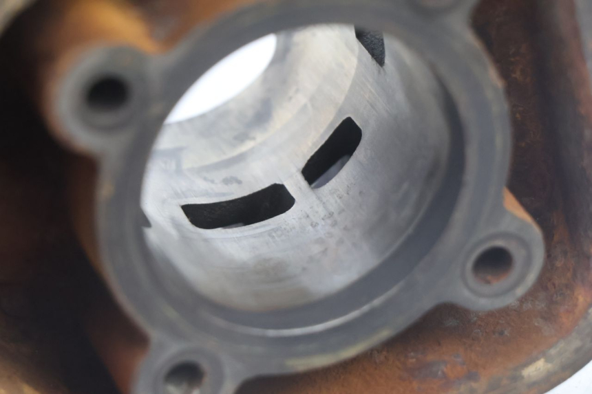 photo de CILINDRO PISTÃO PEUGEOT LUDIX BLASTER 50 (2006 - 2014) - Inspeção visual