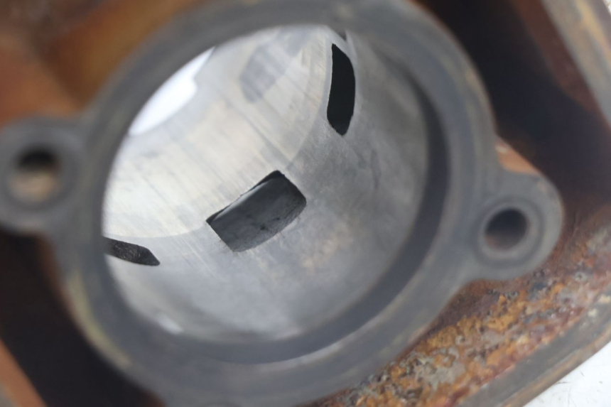 photo de CILINDRO PISTÃO PEUGEOT LUDIX BLASTER 50 (2006 - 2014) - Estrutura - ampliação