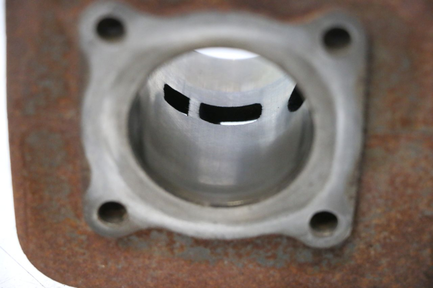 photo de CILINDRO PISTÃO PEUGEOT LUDIX 50 (2005 - 2007) - Estado da superfície