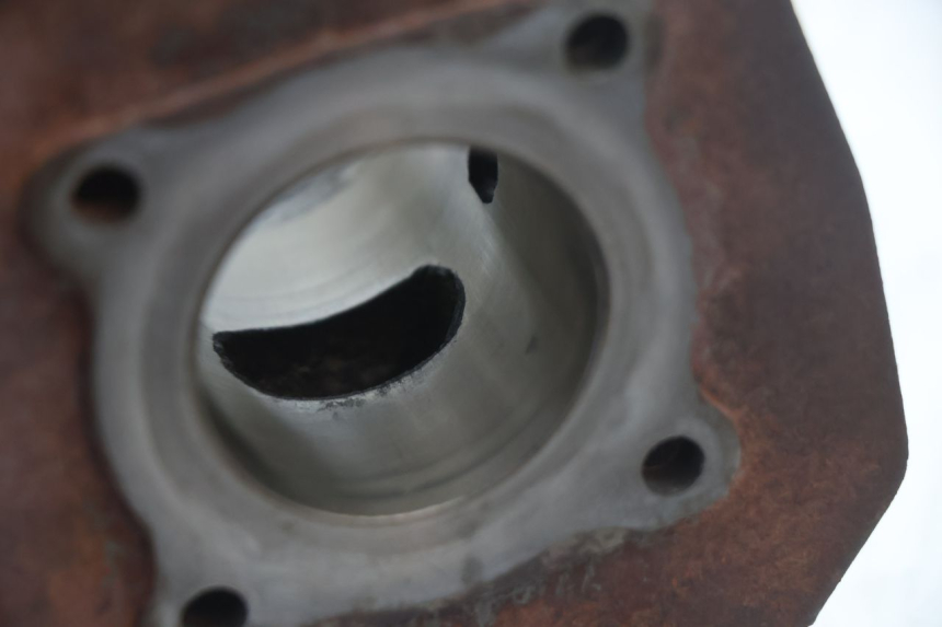 photo de CILINDRO PISTÃO PEUGEOT LUDIX ONE 50 (2004 - 2013) - Vista de perto