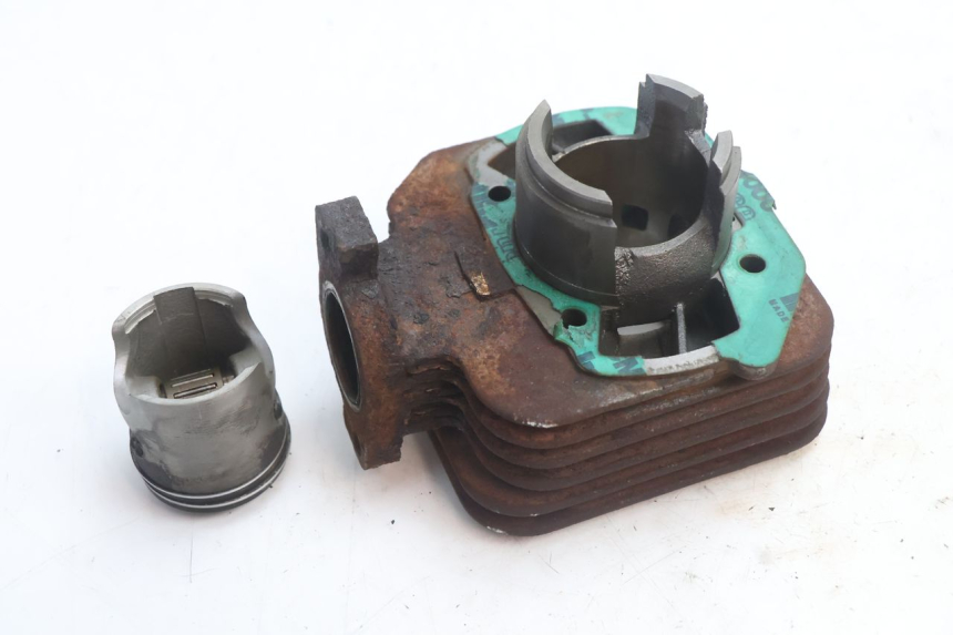 photo de CILINDRO PISTÃO PEUGEOT LUDIX ONE 50 (2004 - 2013) - Zoom do estado de desgaste