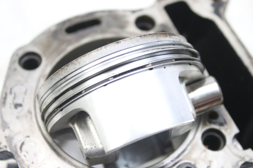 photo de CILINDRO PISTÃO PIAGGIO MP3 RL 250 (2006 - 2010) - Vista de perto