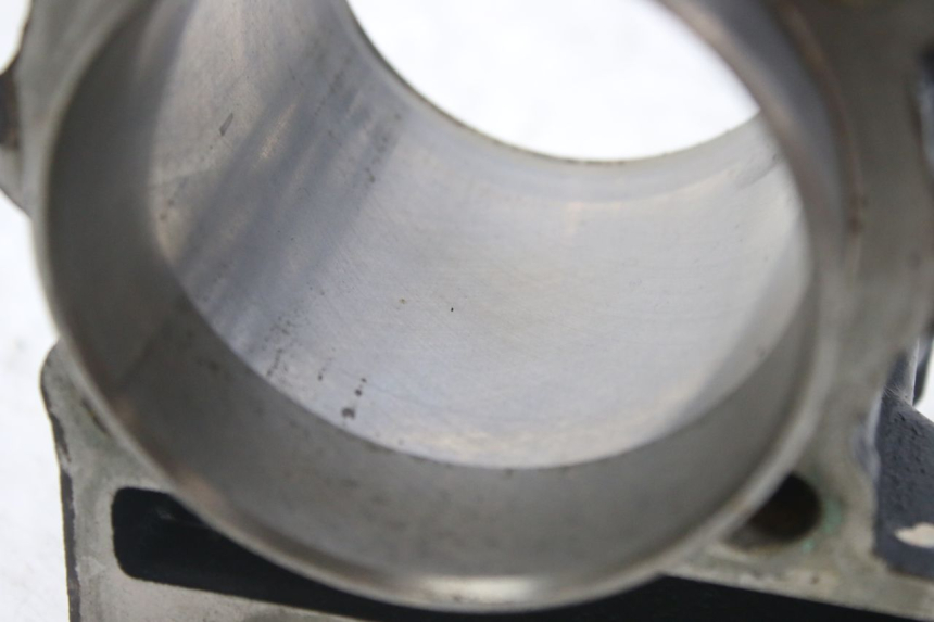 photo de CILINDRO PISTÃO PIAGGIO MP3 RL 250 (2006 - 2010) - Pontos de fixação
