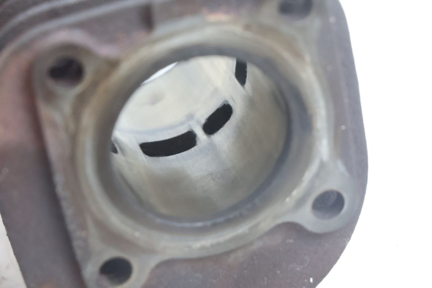 photo de CILINDRO PISTÃO YAMAHA NEO'S NEOS 2T 50 (1998 - 2007) - Detalhes característicos