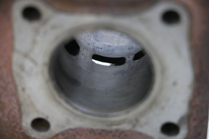 photo de CILINDRO PISTÃO SYM ORBIT 2 50 (2008 - 2014) - Pontos de fixação