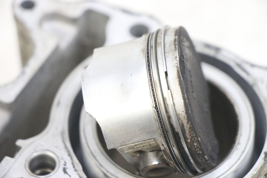 photo de CILINDRO PISTÃO HONDA PCX (JF28) 125 (2009 - 2011) - Detalhes característicos