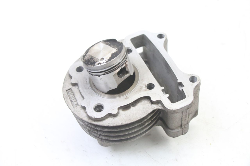 photo de CILINDRO PISTÃO PEUGEOT KISBEE 4T 50 (2010 - 2017) - Detalhe da peça