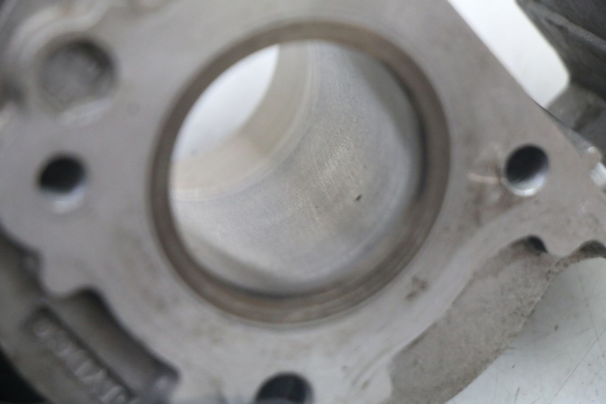 photo de CILINDRO PISTÃO PEUGEOT KISBEE 4T 50 (2010 - 2017) - Detalhes característicos