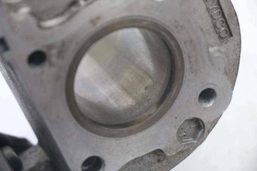 photo de CILINDRO PISTÃO PEUGEOT KISBEE 4T 50 (2010 - 2017) - Vista de perto