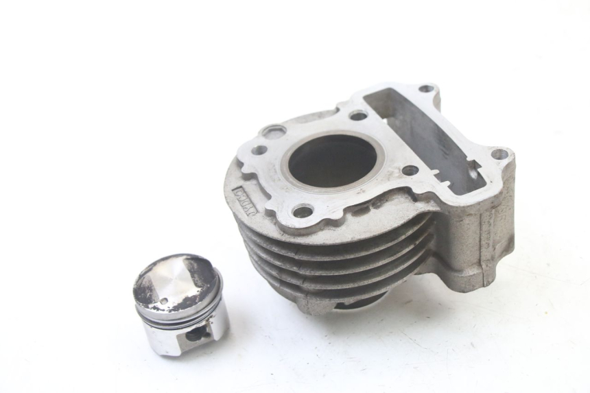 photo de CILINDRO PISTÃO PEUGEOT KISBEE 4T 50 (2010 - 2017) - Zoom do estado de desgaste