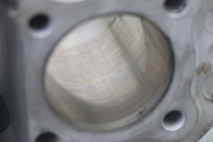 photo de CILINDRO PISTÃO PEUGEOT VIVACITY 125 (2010 - 2017) - Detalhes característicos