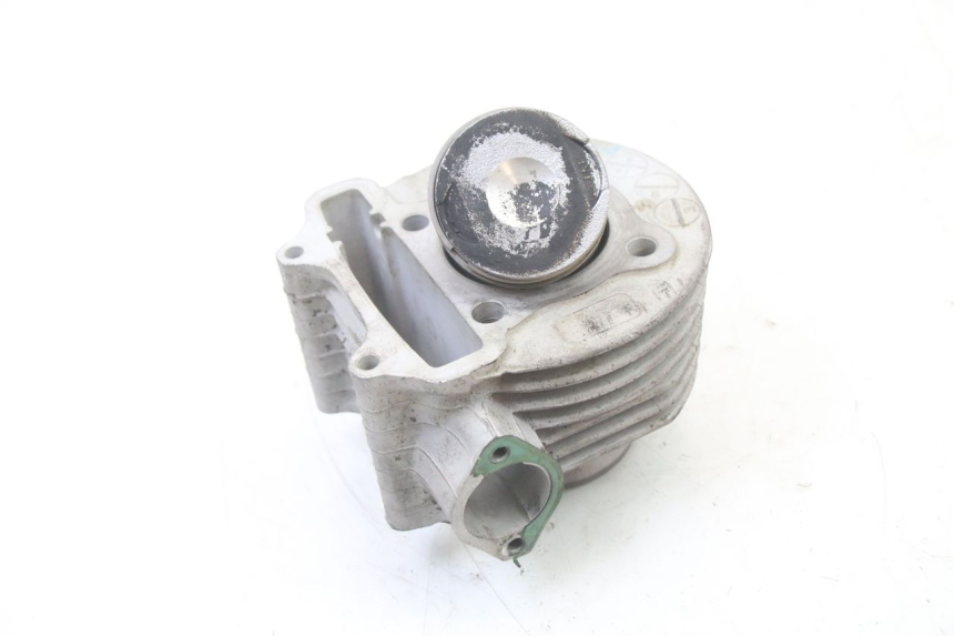 photo de CILINDRO PISTÃO PEUGEOT VIVACITY 125 (2010 - 2017) - Zoom do estado de desgaste