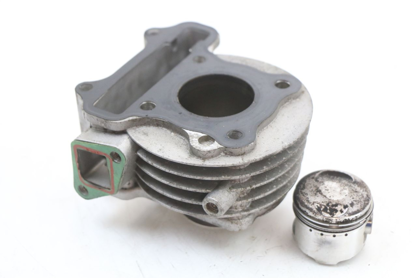 photo de CILINDRO PISTÃO EUROCKA R8 4T 50 (2013 - 2022) - Zoom do estado de desgaste