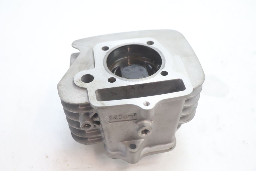 photo de CILINDRO PISTÃO APOLLO RFZ 140 - Outro ângulo de visão