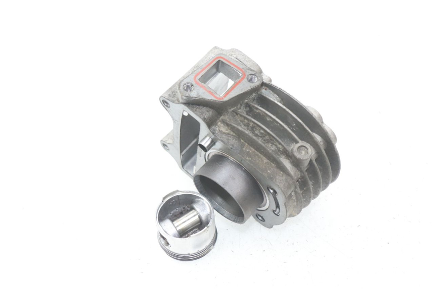 photo de CILINDRO PISTÃO TNT MOTOR ROMA 10' 4T 50 (2007 - 2018) - Ampliação técnica