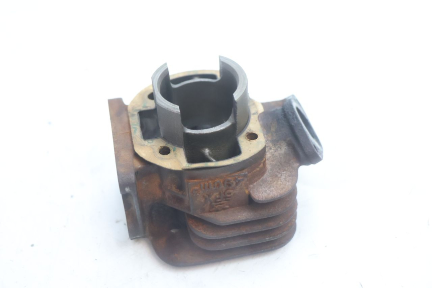 photo de PISTÃO DO CILINDRO YAMAHA SLIDER 50 (1999 - 2004) - Vista de perto