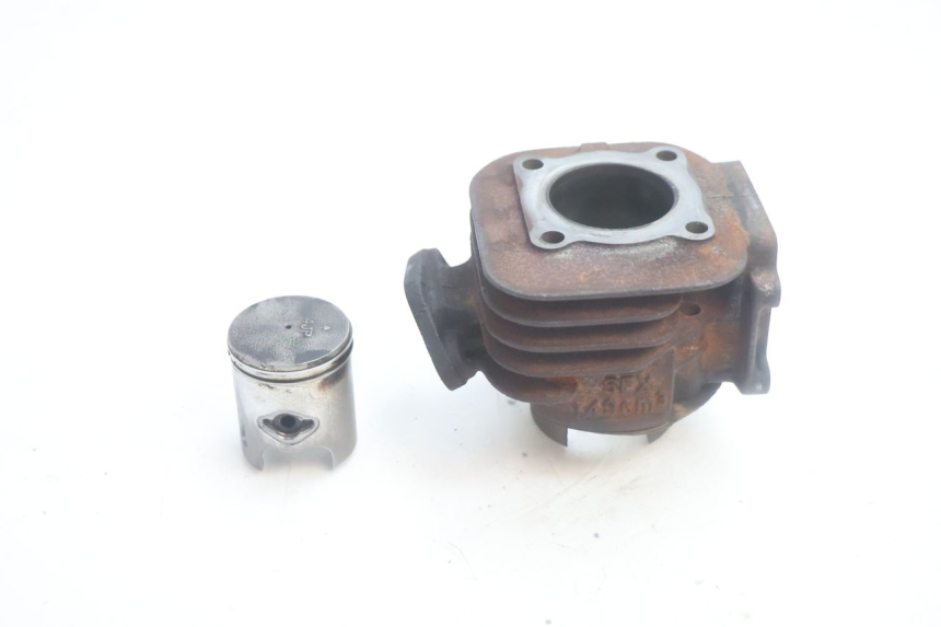 photo de PISTÃO DO CILINDRO YAMAHA SLIDER 50 (1999 - 2004) - Zoom do estado de desgaste