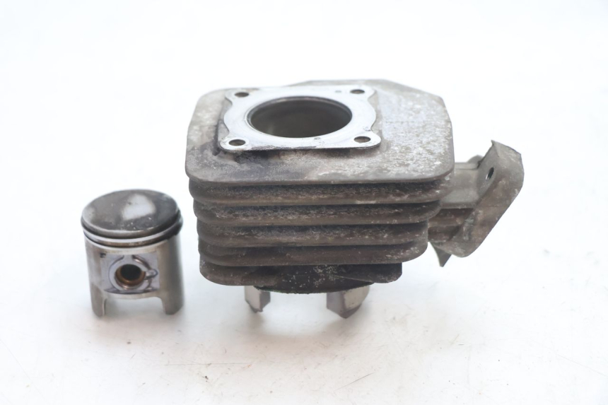 photo de PISTÃO DO CILINDRO PEUGEOT SPEEDFIGHT 2 AC 50 (2000 - 2009) - Detalhe da peça