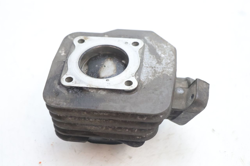 photo de PISTÃO DO CILINDRO PEUGEOT SPEEDFIGHT 2 AC 50 (2000 - 2009) - Outro ângulo de visão