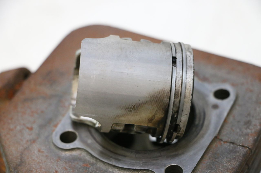 photo de PISTÃO DO CILINDRO PEUGEOT SPEEDFIGHT 2 AC 50 (2000 - 2009) - Estrutura - ampliação